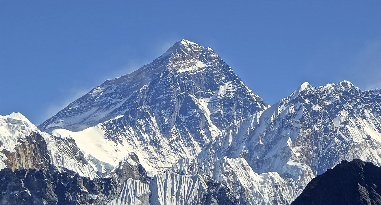 सगरमाथा आरोहणका क्रममा दुई विदेशी आरोहीको मृत्यु